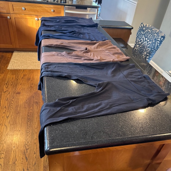 4 pairs of Lululemon Align pocket leggings - Picture 1 of 9